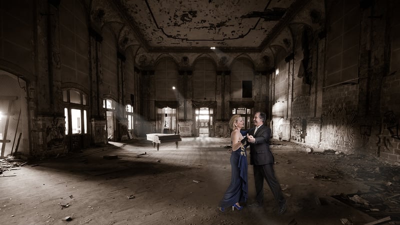 Foxtrot Dance Image